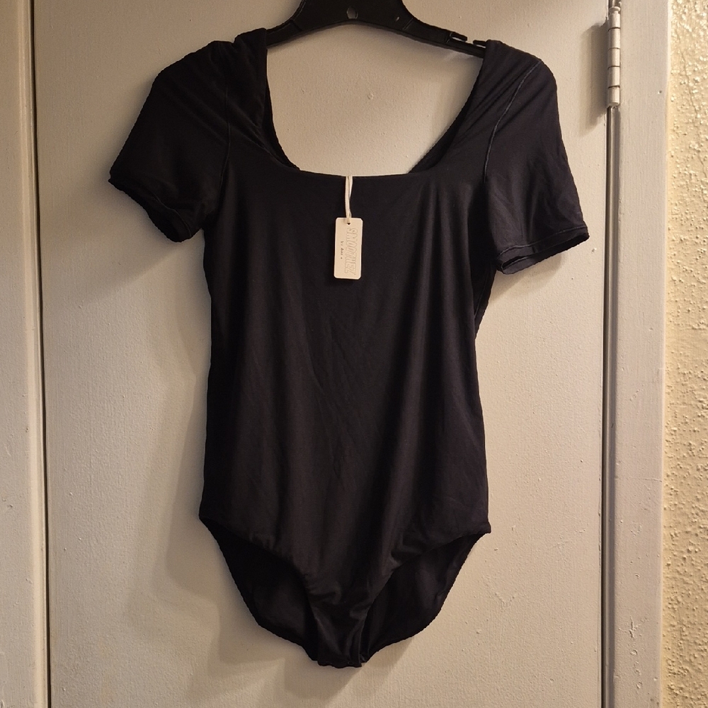 aerie Women's Black Scoop Neck Short Sleeve Bodysuit